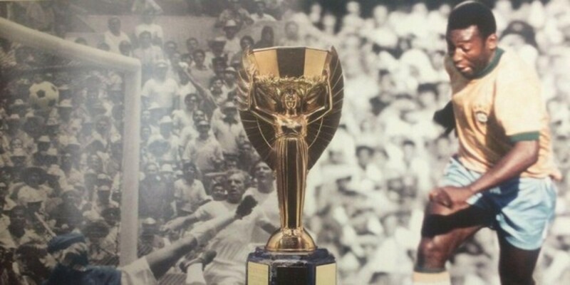 Luật thẻ vàng, thẻ đỏ trong bóng đá được quy định ra sao? World Cup 1970 là đấu lớn đầu tiên sử dụng thẻ phạt